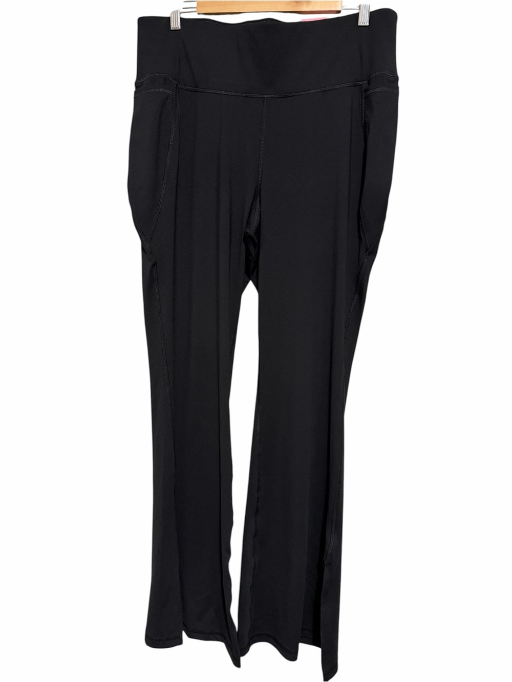LIVI High-Rise Wicking Flare Pant NWT